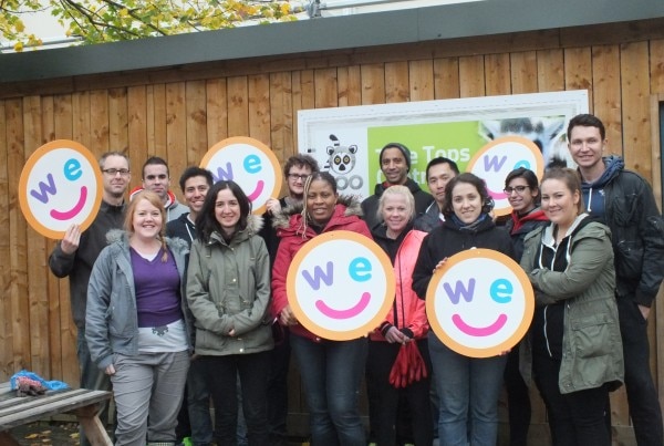 英國屈臣氏集團的義工合照