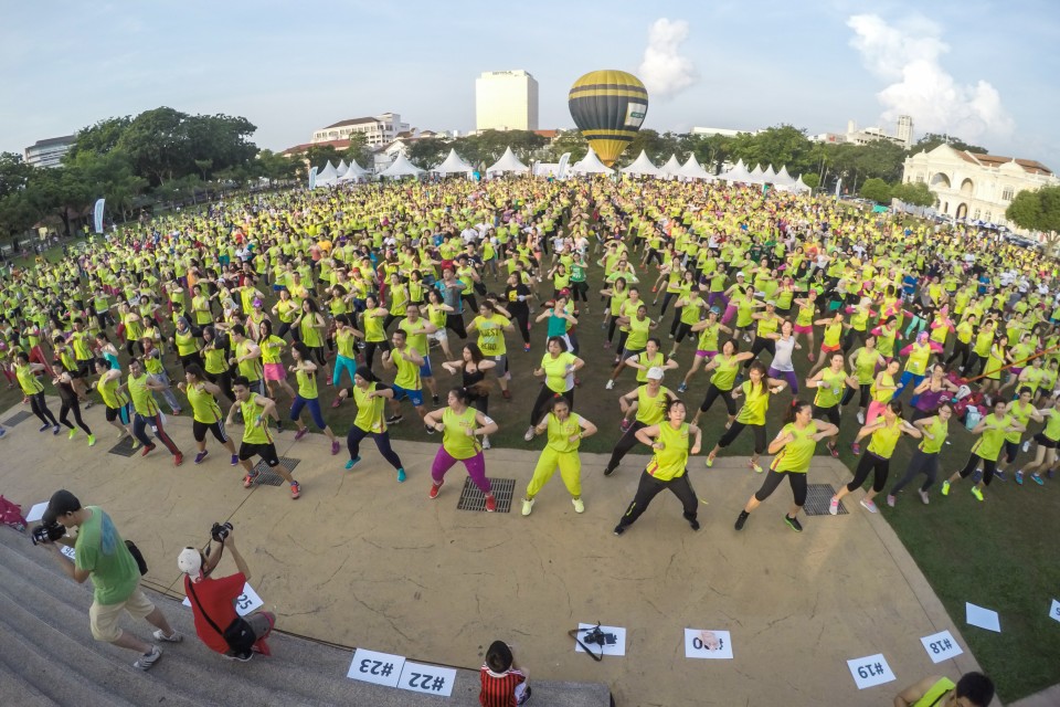 馬來西亞市民於舞動全城活動中做運動